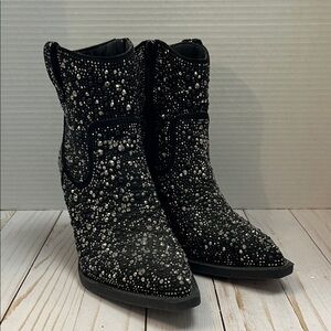 Very G black & rhinestone western booties. 3”block heel.Gently worn. GUC. Size 8